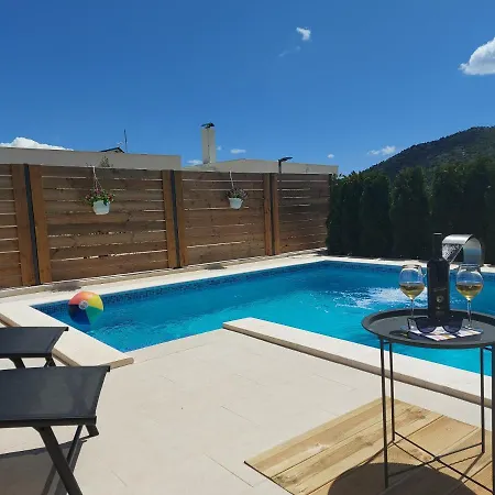 Belitzein With Swimming Pool Villa Šibenik