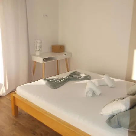 Belitzein With Swimming Pool Villa